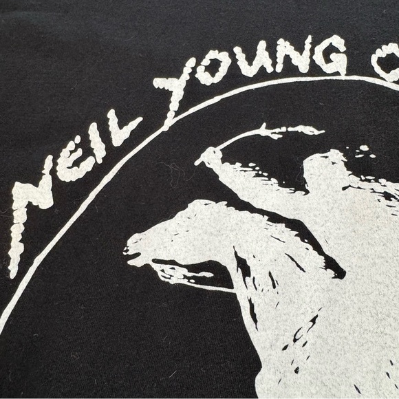 Neil Young Crazy Horse Love Earth Tour TShirt Men’s L Black Graphic Rock Music - Picture 4 of 9